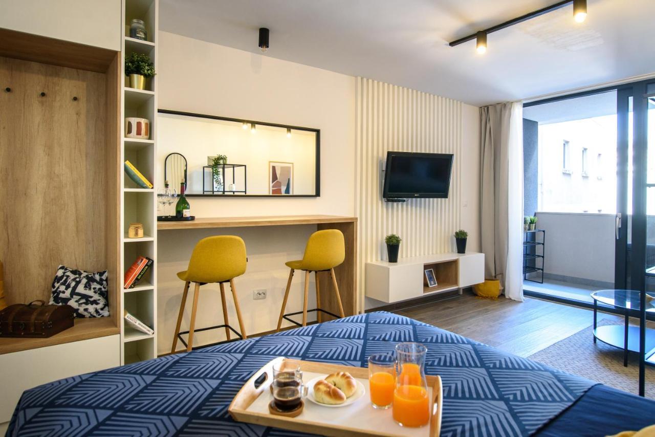 M&P- Lovely 1-Bedroom Condo With Free Parking Дубровник Экстерьер фото